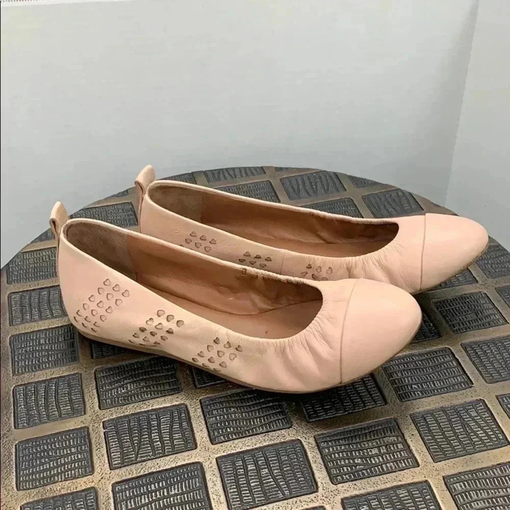 Ellen DeGeneres Womens ED-LARRA Slide Flats Size 6.5